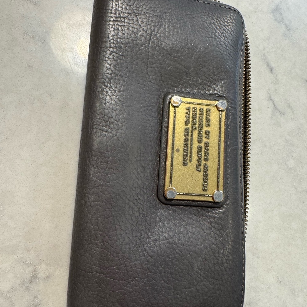 Marc By Marc Jacobs Metallic Gray Leather Wallet